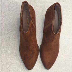 Soda Women's Rich Brown Ankle Booties